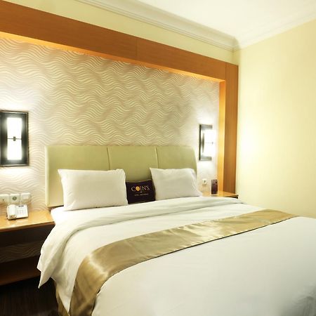 Coins Hotel Jakarta Luaran gambar