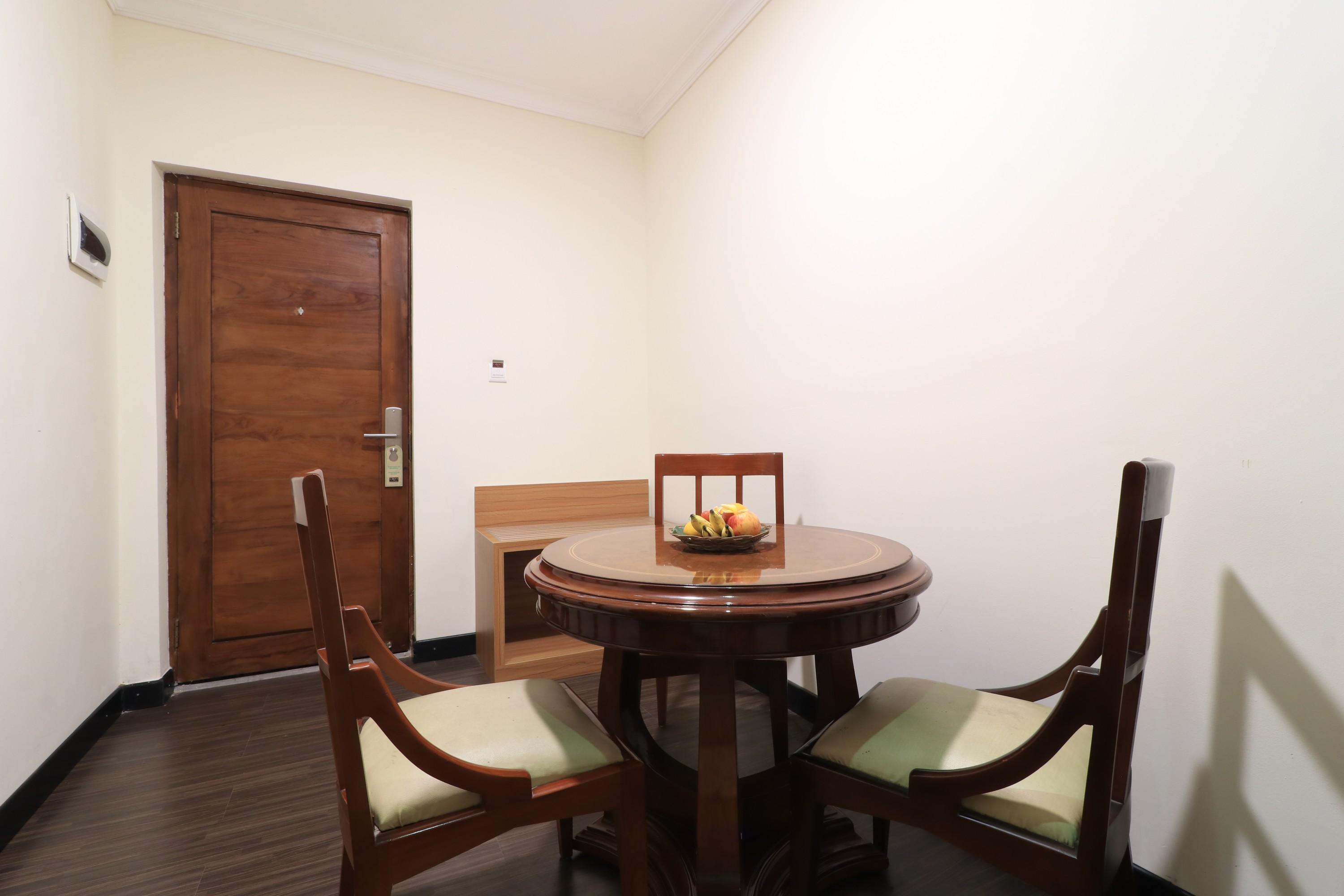 Coins Hotel Jakarta Luaran gambar