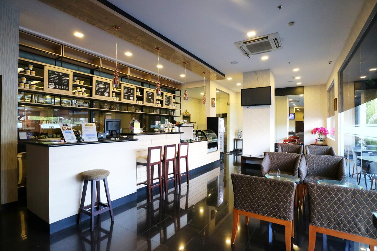 Coins Hotel Jakarta Luaran gambar