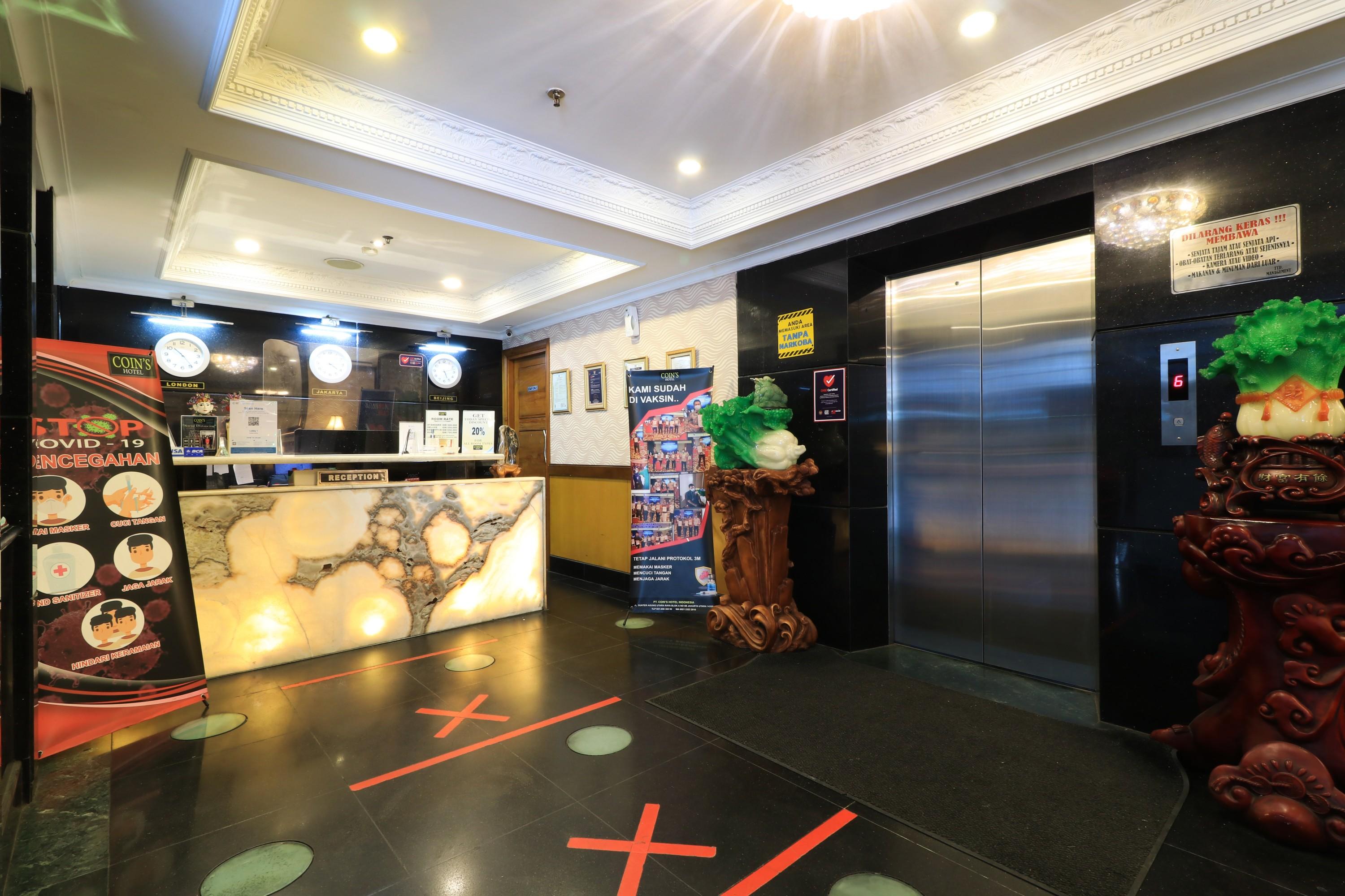 Coins Hotel Jakarta Luaran gambar