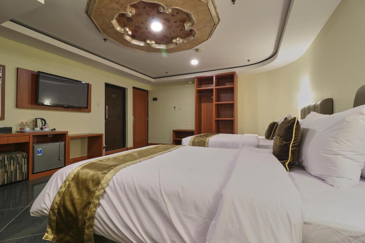 Coins Hotel Jakarta Luaran gambar