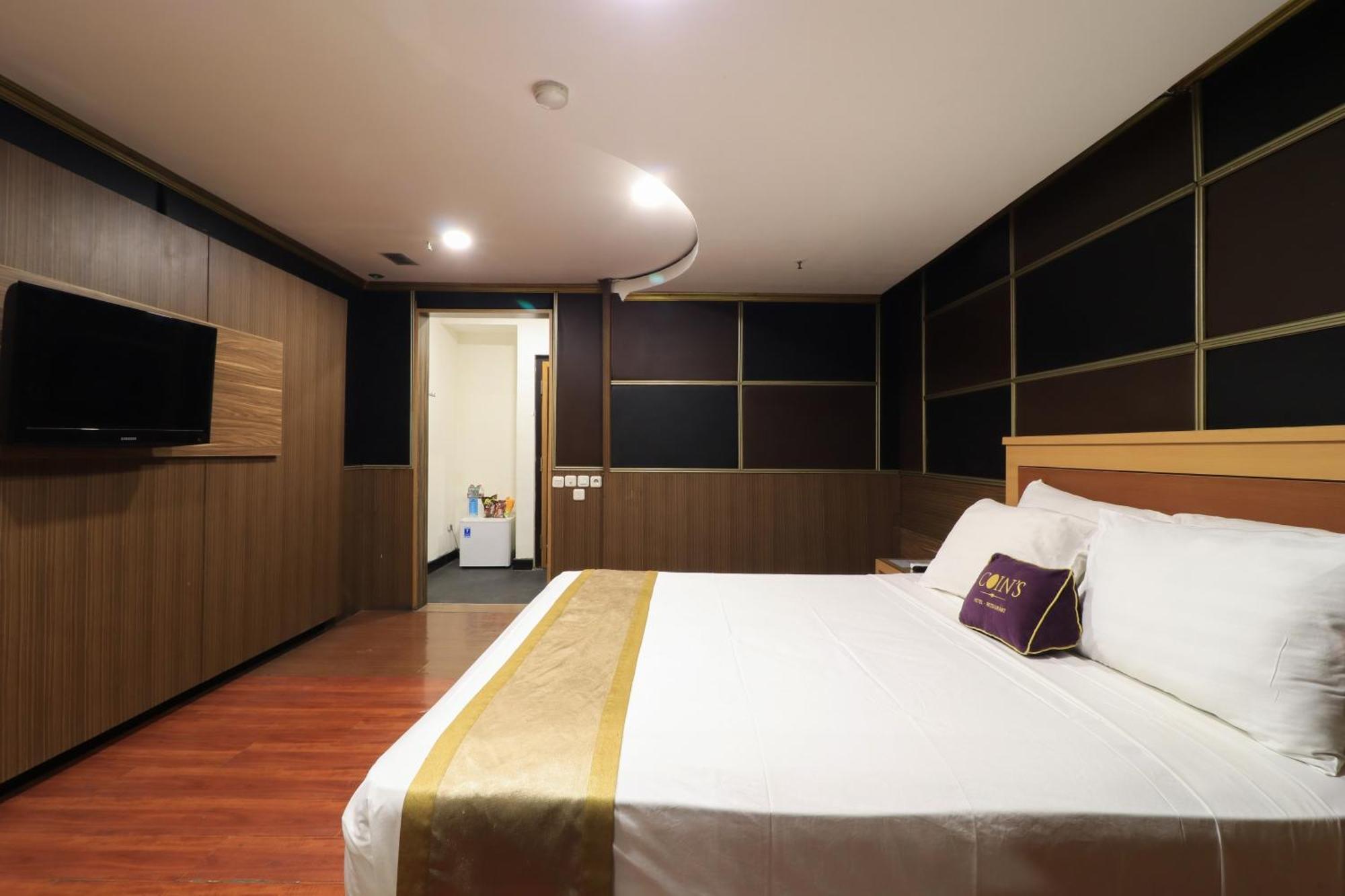 Coins Hotel Jakarta Luaran gambar