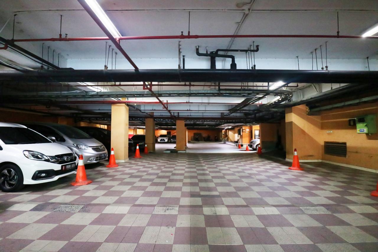 Coins Hotel Jakarta Luaran gambar