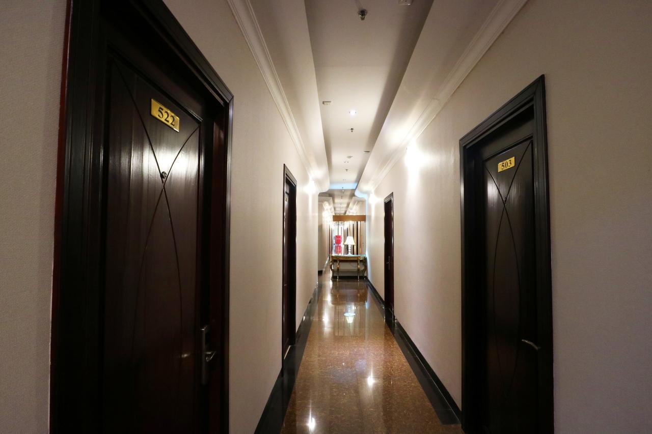 Coins Hotel Jakarta Luaran gambar