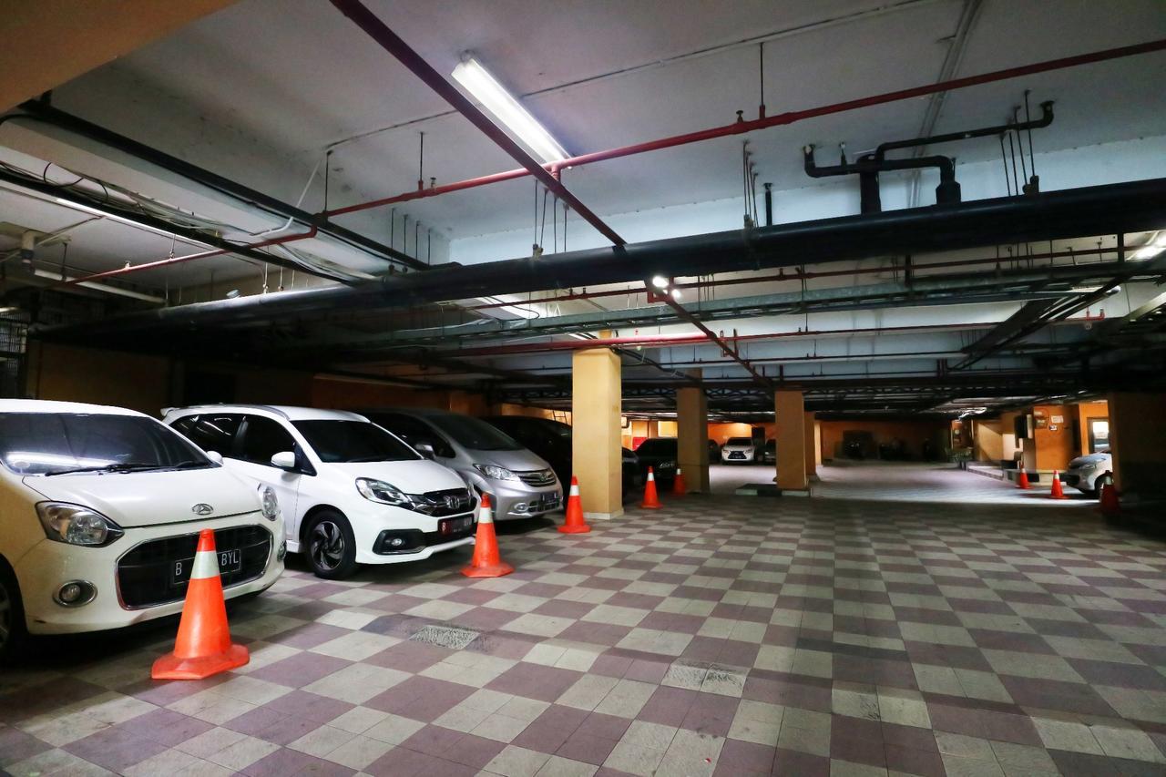 Coins Hotel Jakarta Luaran gambar