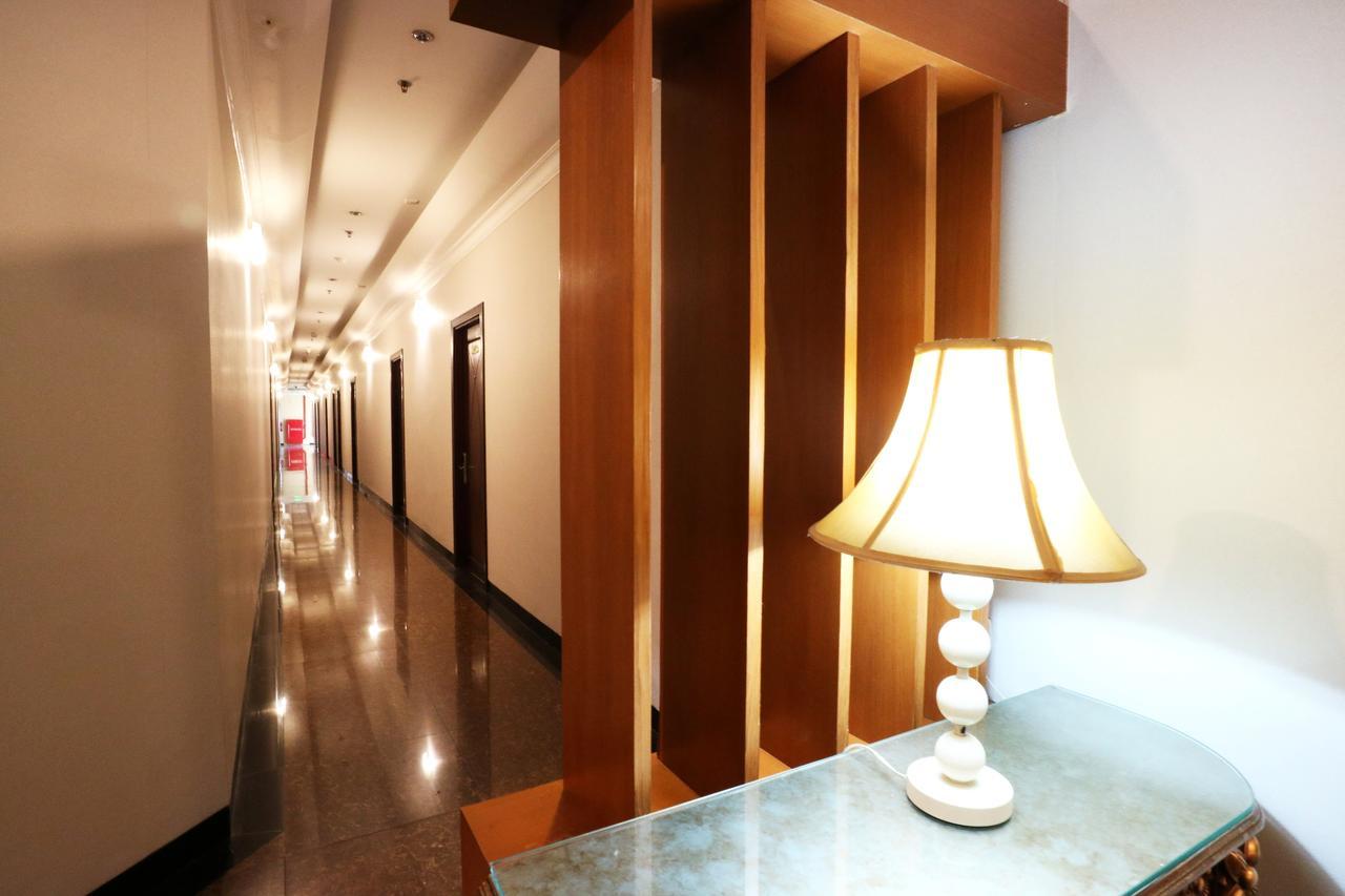 Coins Hotel Jakarta Luaran gambar