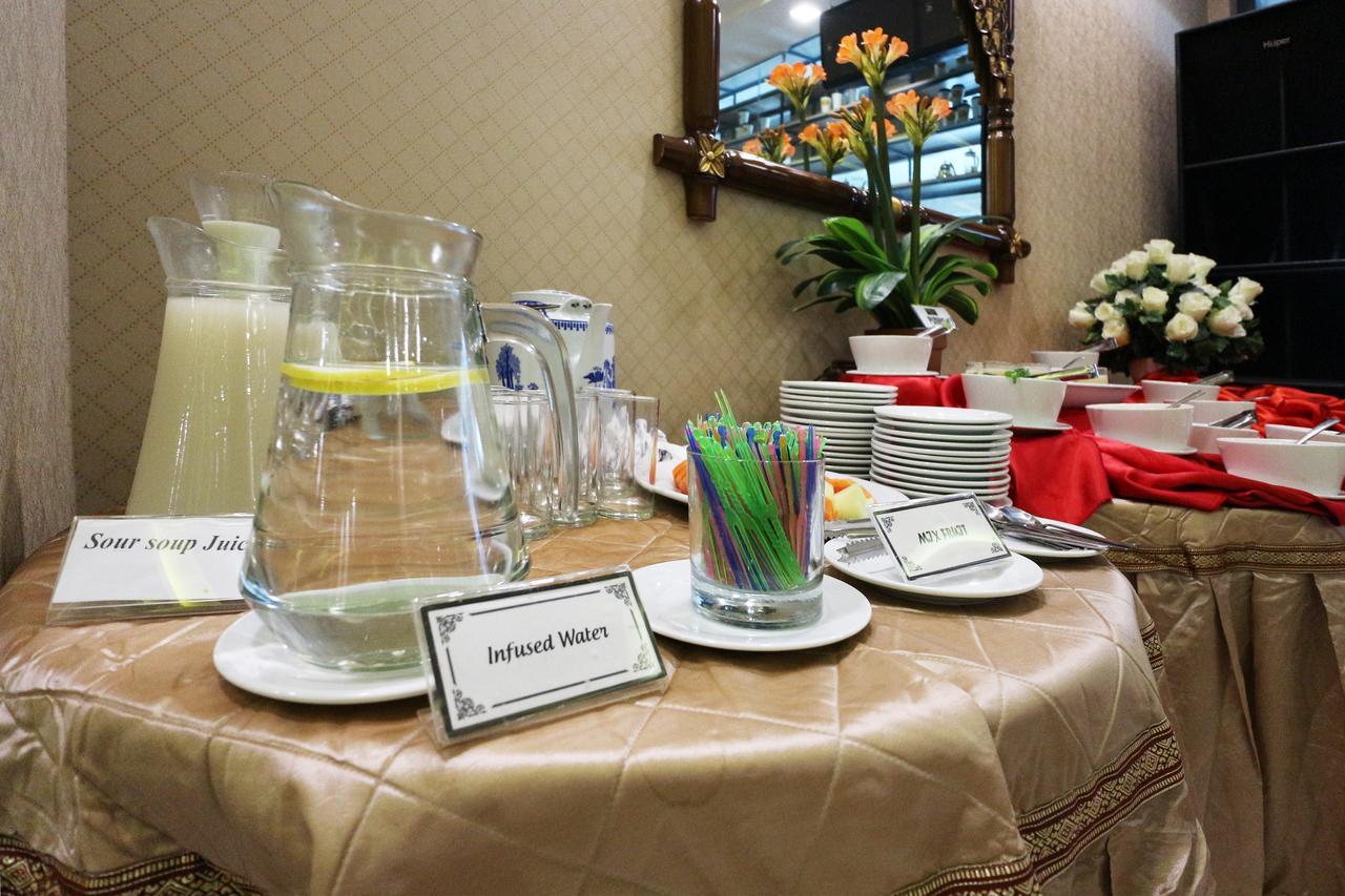 Coins Hotel Jakarta Luaran gambar