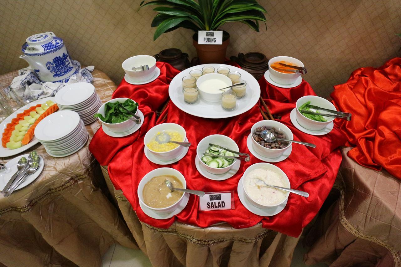Coins Hotel Jakarta Luaran gambar